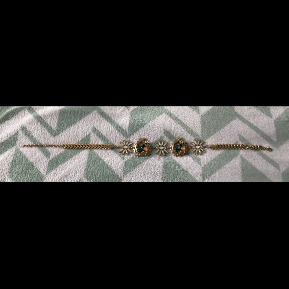 Statement necklace
